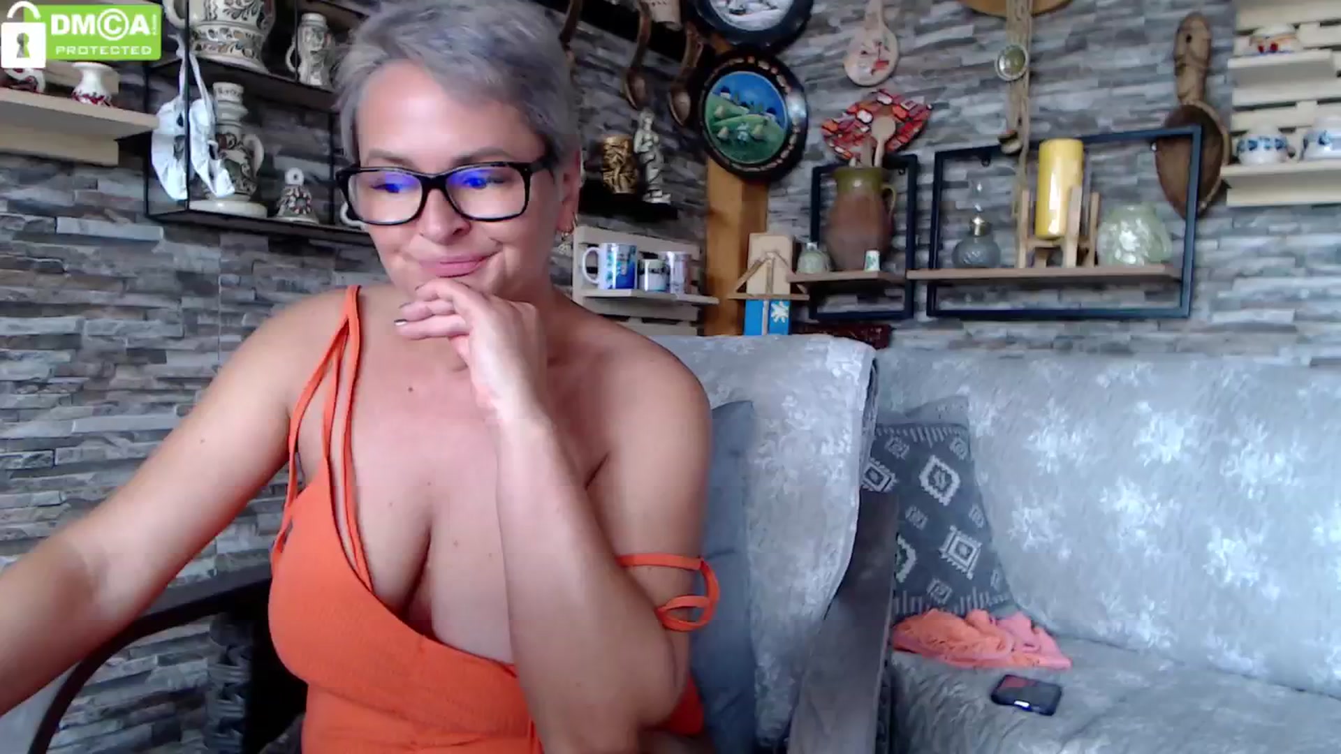 Gallery image thumbnail from silverjewel's myfreecams stream on, 06/08/2024, 12:11 image 10 of 20