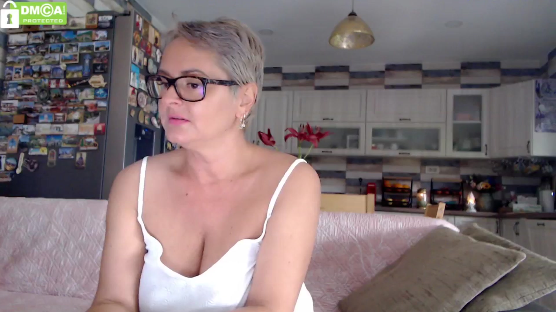 Gallery image thumbnail from silverjewel's myfreecams stream on, 06/12/2024, 06:44 image 14 of 20