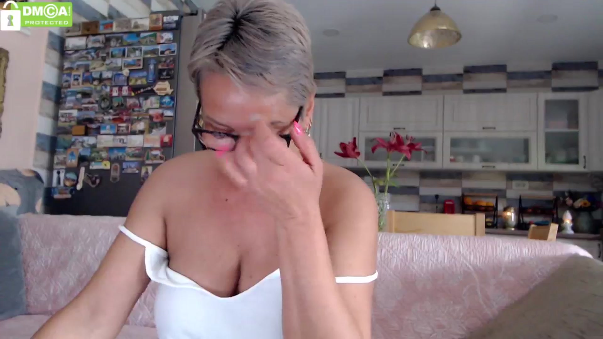 Gallery image thumbnail from silverjewel's myfreecams stream on, 06/12/2024, 10:24 image 3 of 20