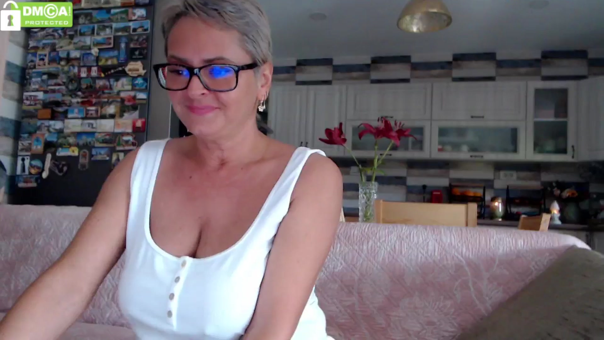 Gallery image thumbnail from silverjewel's myfreecams stream on, 06/12/2024, 10:24 image 4 of 20