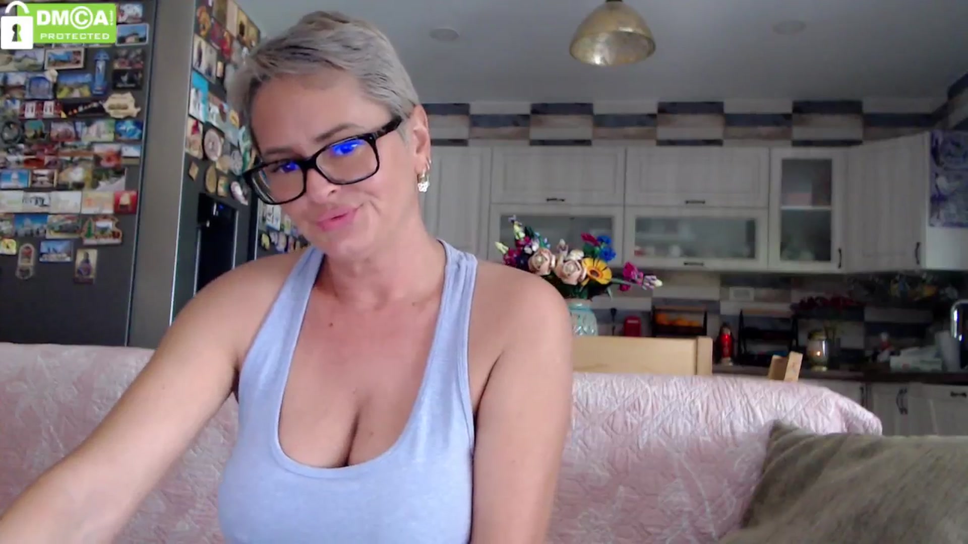 Gallery image thumbnail from silverjewel's myfreecams stream on, 06/14/2024, 10:10 image 15 of 20