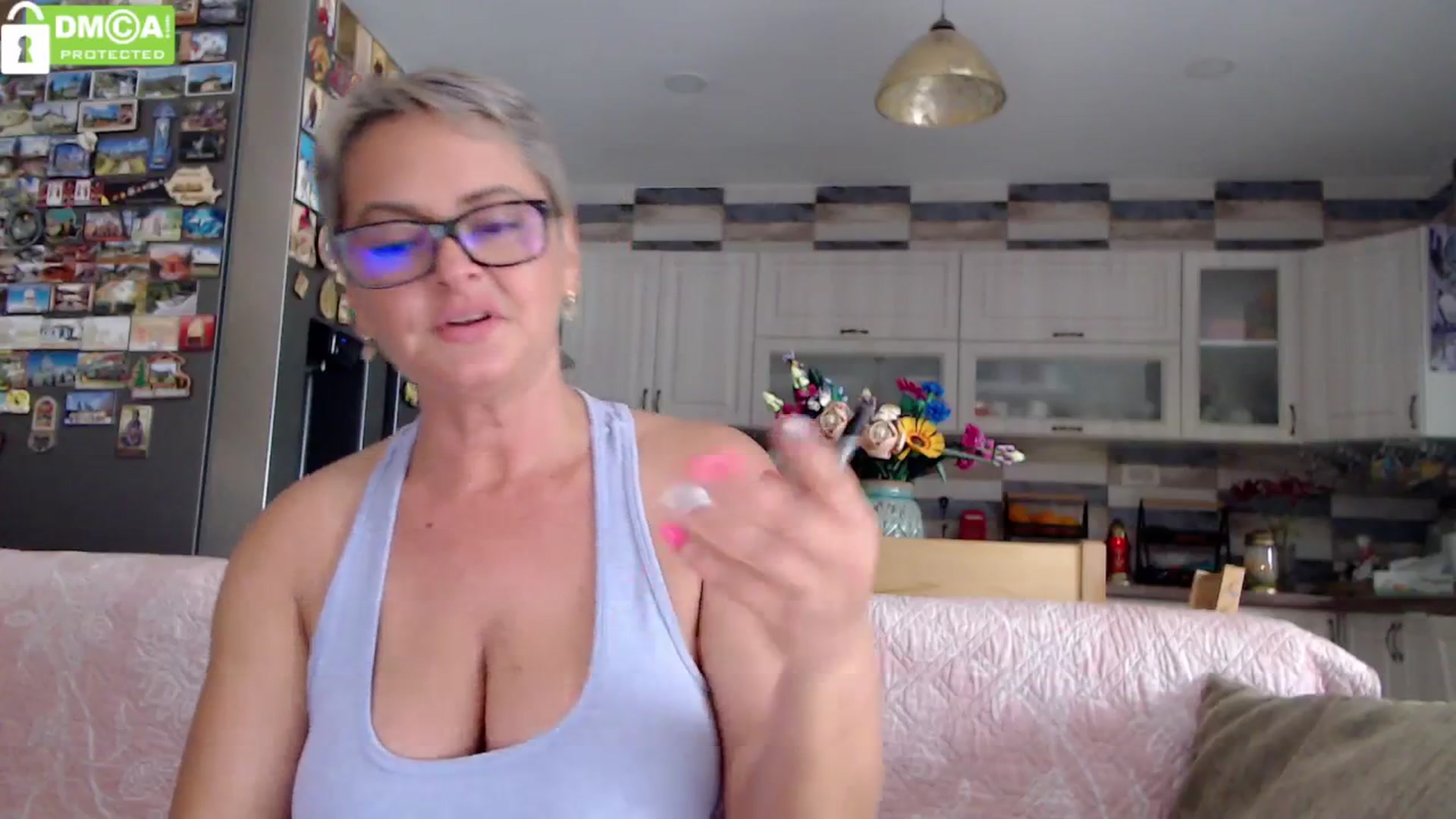 Gallery image thumbnail from silverjewel's myfreecams stream on, 06/14/2024, 10:10 image 18 of 20