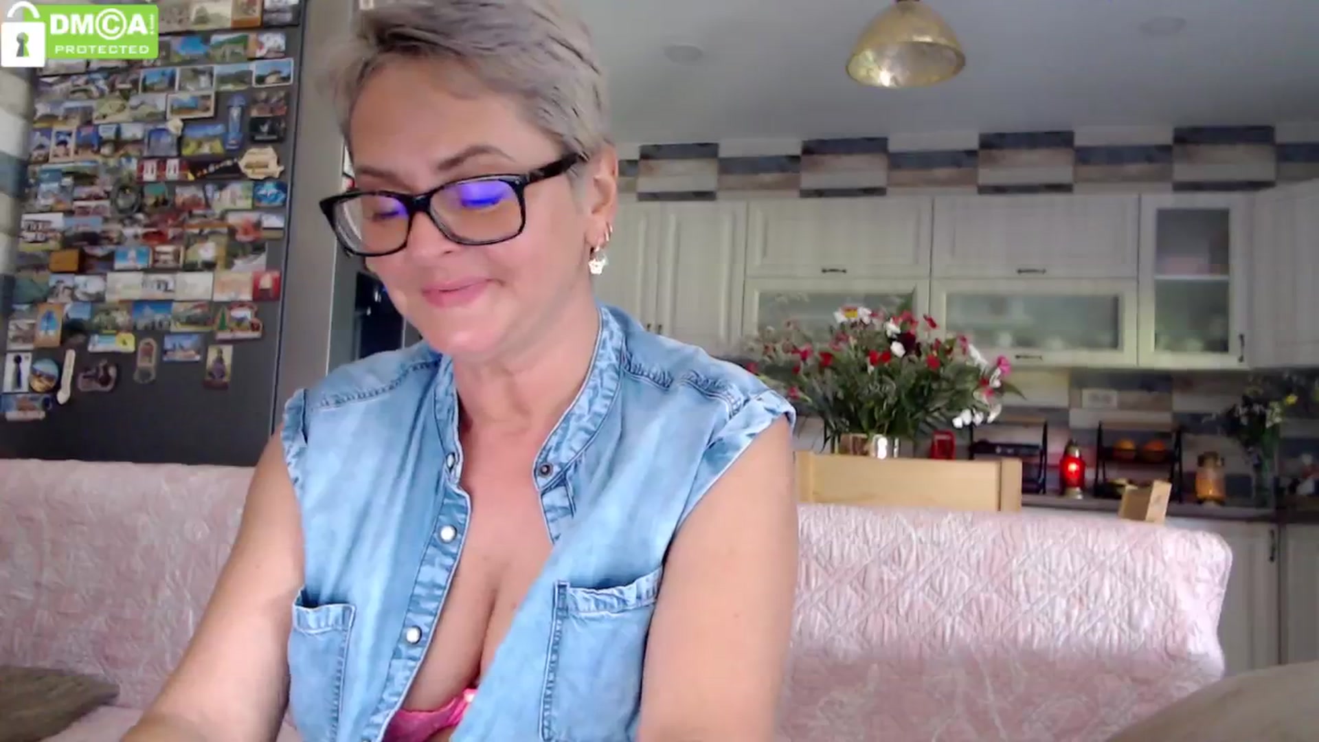 Gallery image thumbnail from silverjewel's myfreecams stream on, 06/18/2024, 09:17 image 9 of 20