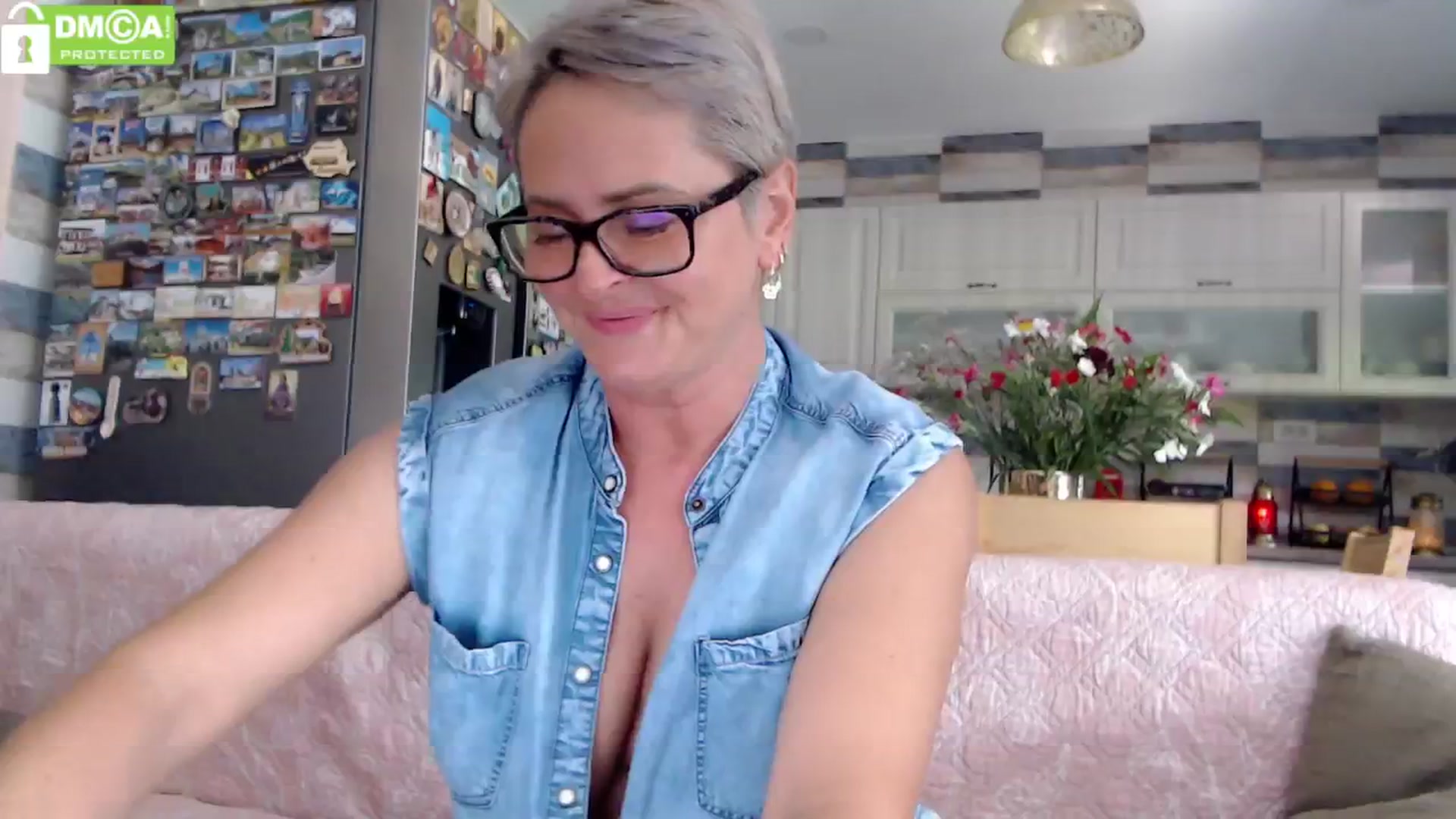 Gallery image thumbnail from silverjewel's myfreecams stream on, 06/18/2024, 11:39 image 19 of 20
