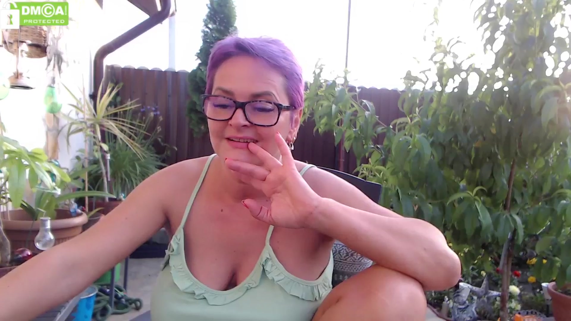 Gallery image thumbnail from silverjewel's myfreecams stream on, 06/21/2024, 18:34 image 10 of 20