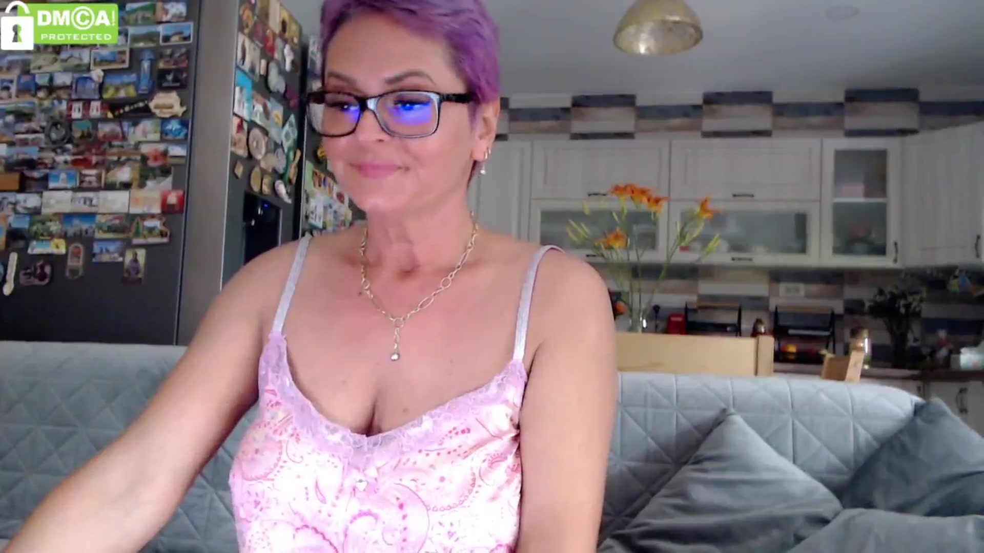 Gallery image thumbnail from silverjewel's myfreecams stream on, 06/25/2024, 09:21 image 20 of 20