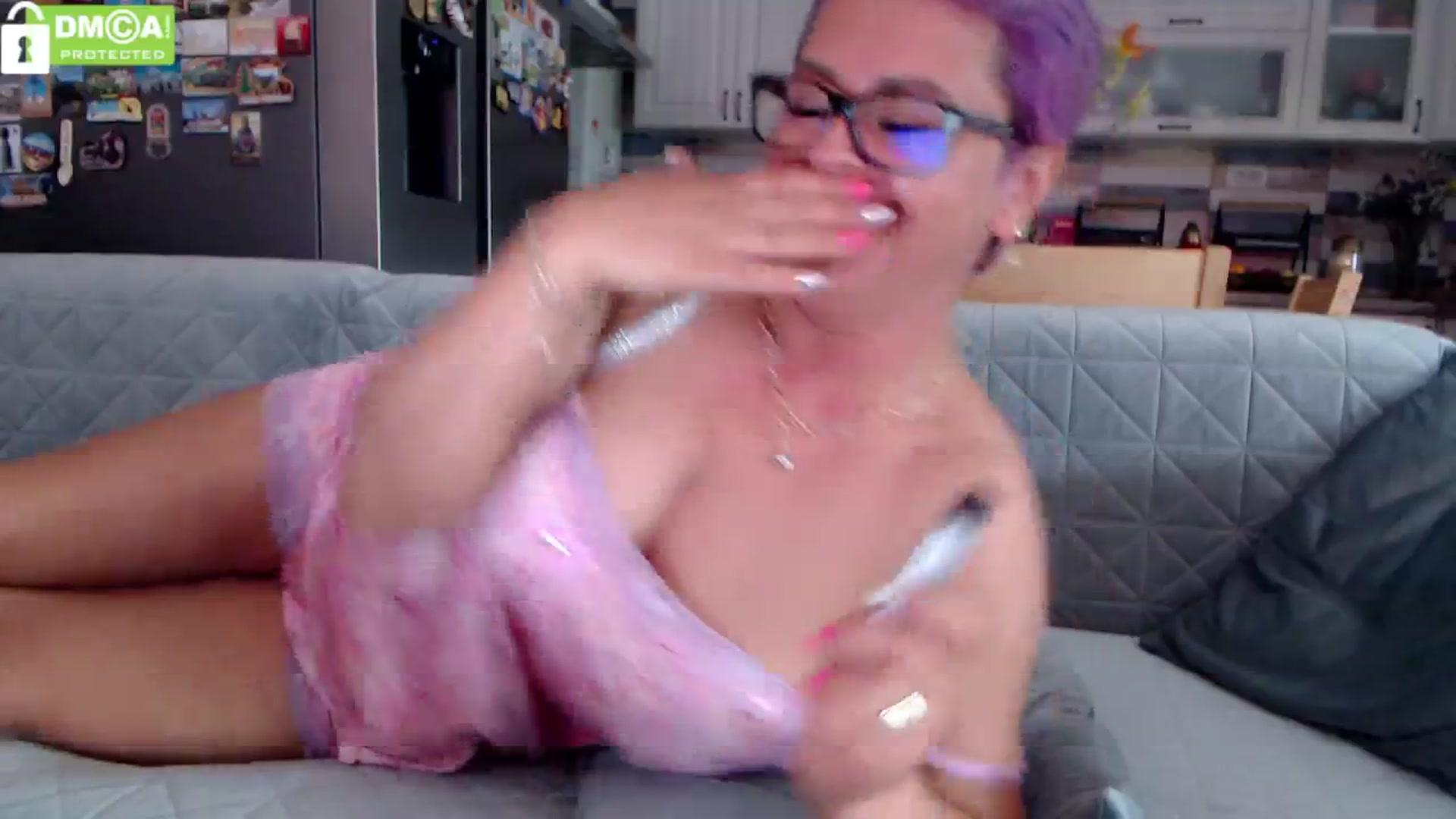 Gallery image thumbnail from silverjewel's myfreecams stream on, 06/25/2024, 09:21 image 7 of 20