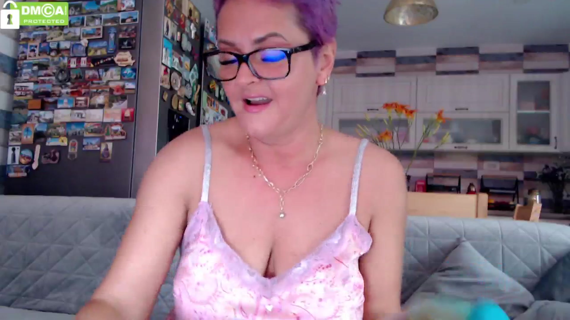 Gallery image thumbnail from silverjewel's myfreecams stream on, 06/25/2024, 09:21 image 10 of 20