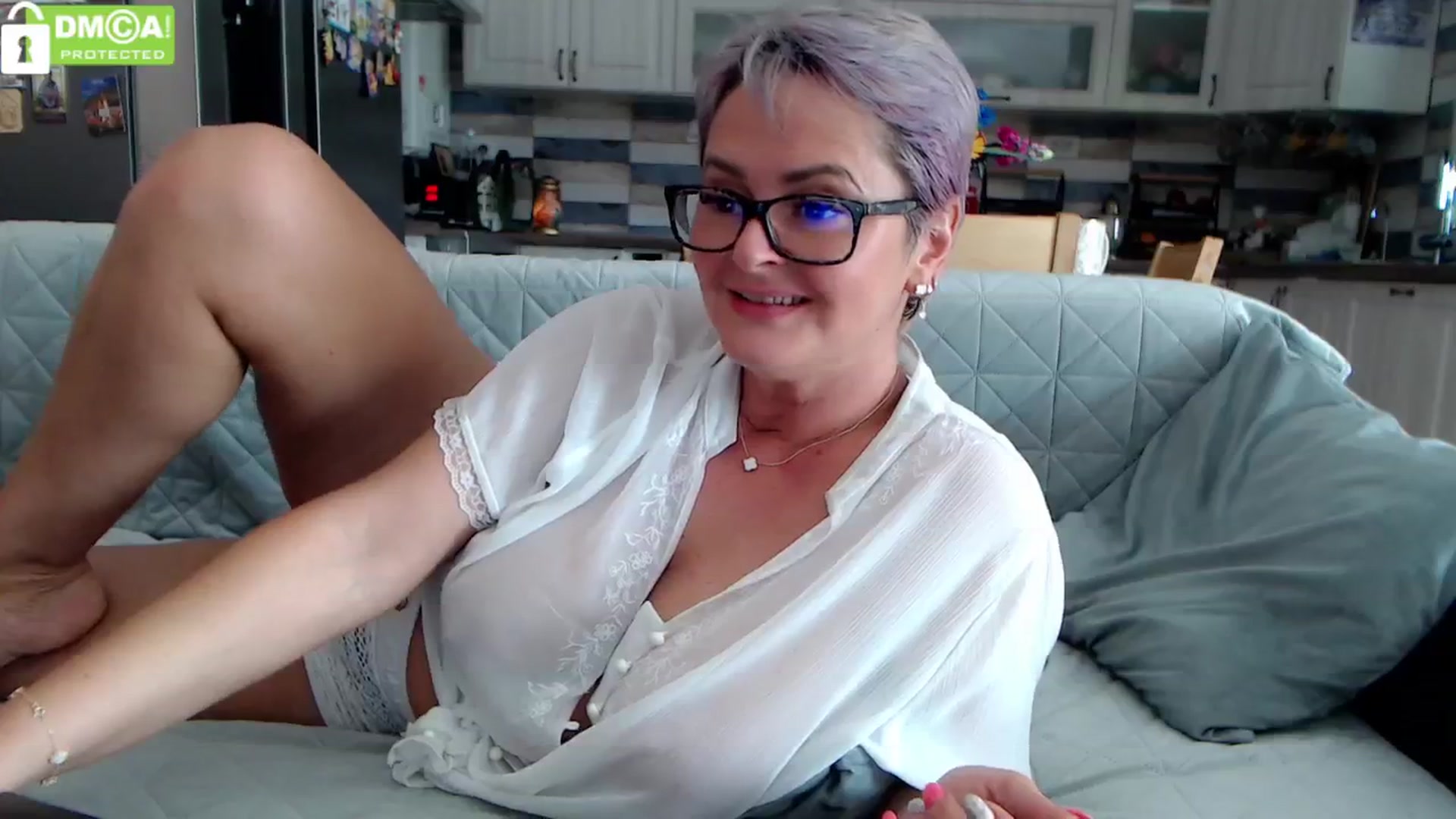 Gallery image thumbnail from silverjewel's myfreecams stream on, 07/09/2024, 14:24 image 10 of 20