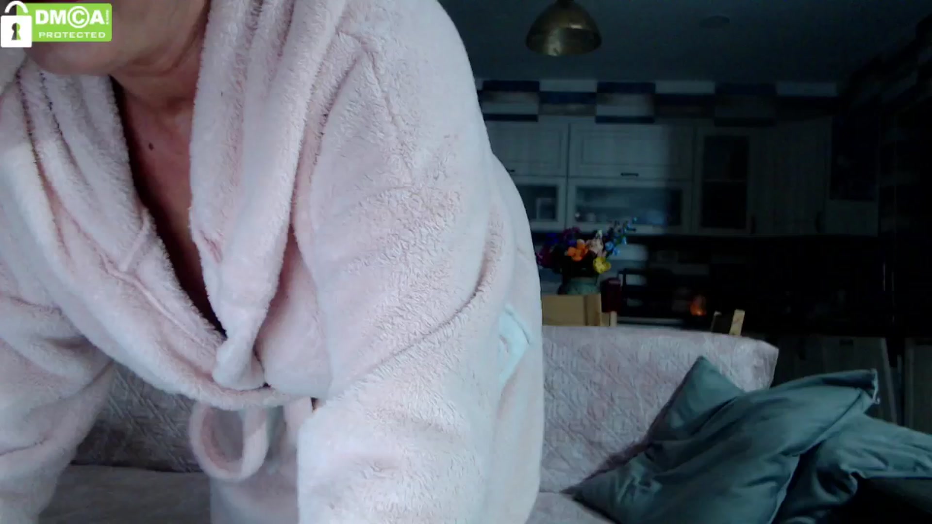 Gallery image thumbnail from silverjewel's myfreecams stream on, 07/10/2024, 17:59 image 19 of 20