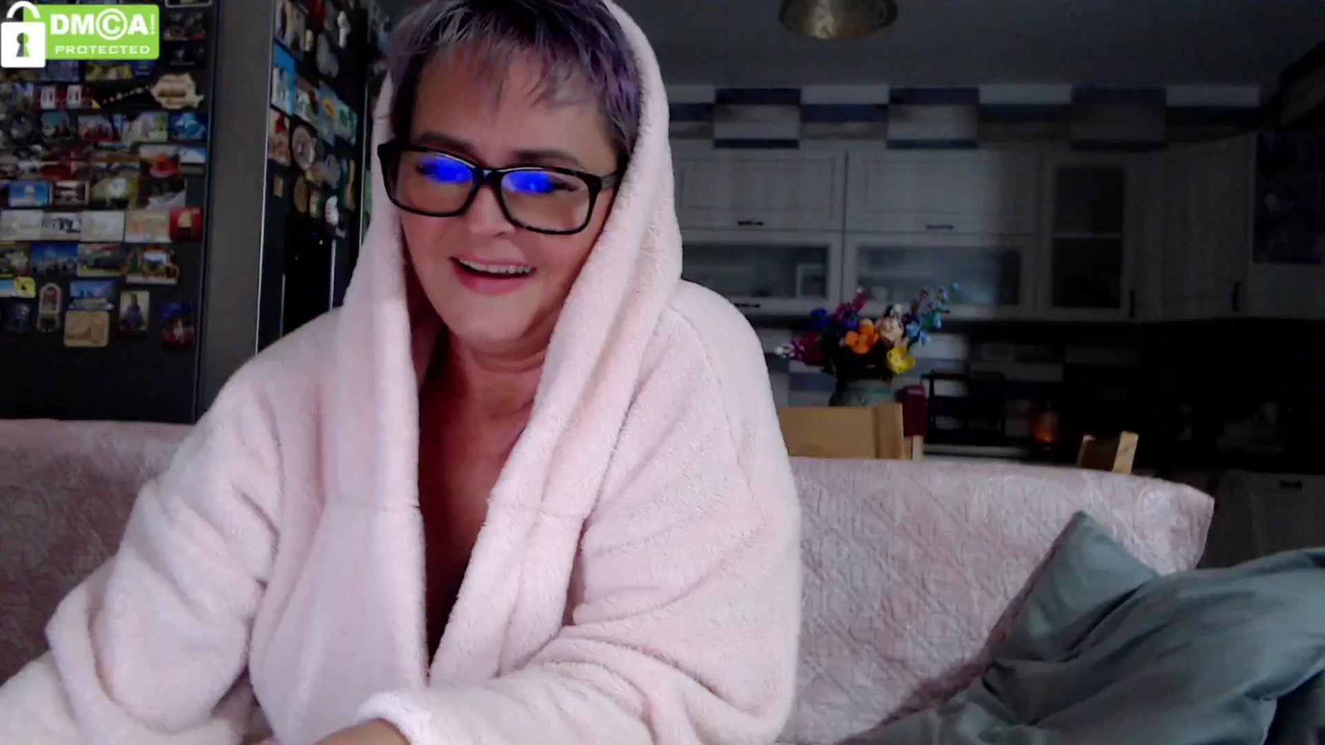 Gallery image thumbnail from silverjewel's myfreecams stream on, 07/10/2024, 17:59 image 17 of 20