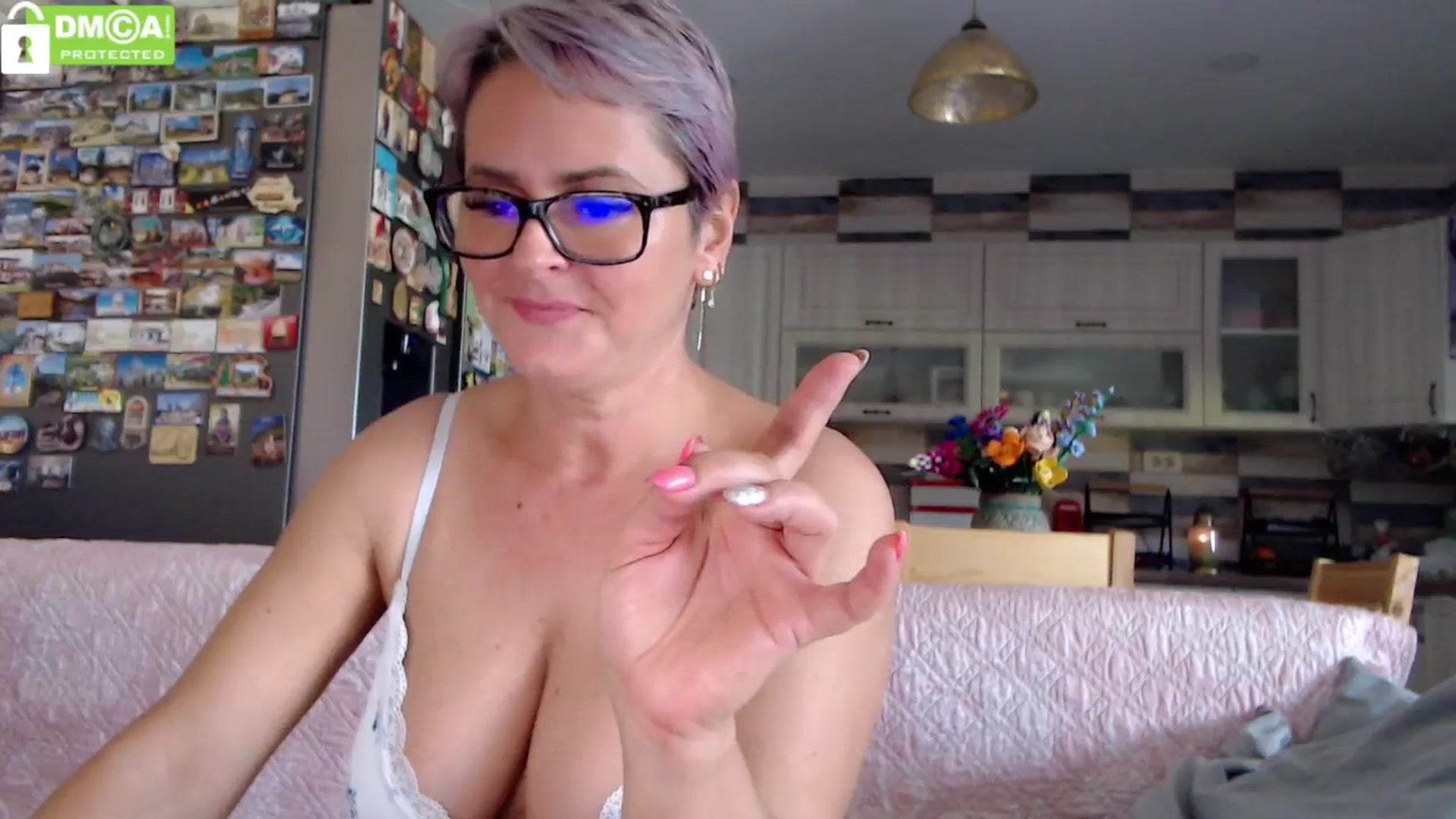 Gallery image thumbnail from silverjewel's myfreecams stream on, 07/12/2024, 07:38 image 14 of 20