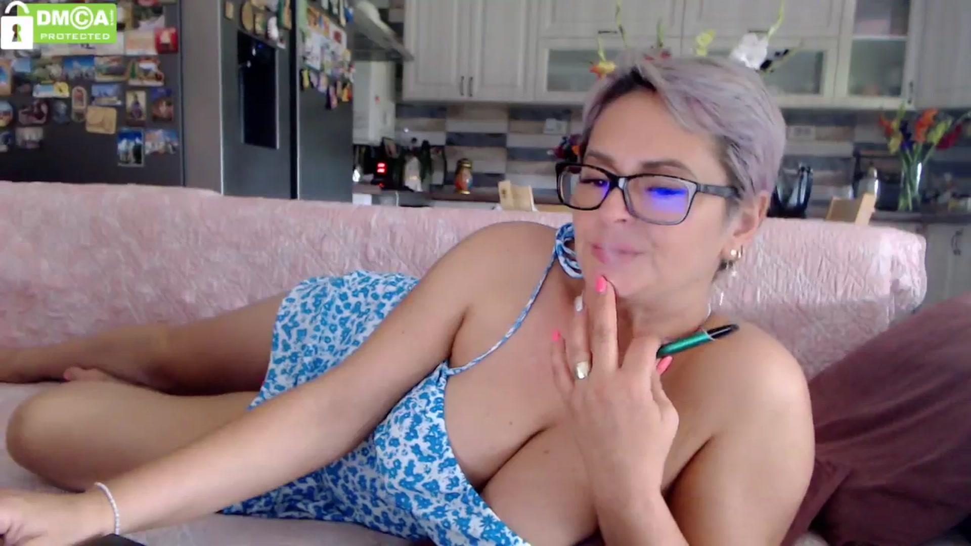 Gallery image thumbnail from silverjewel's myfreecams stream on, 07/16/2024, 10:49 image 10 of 20