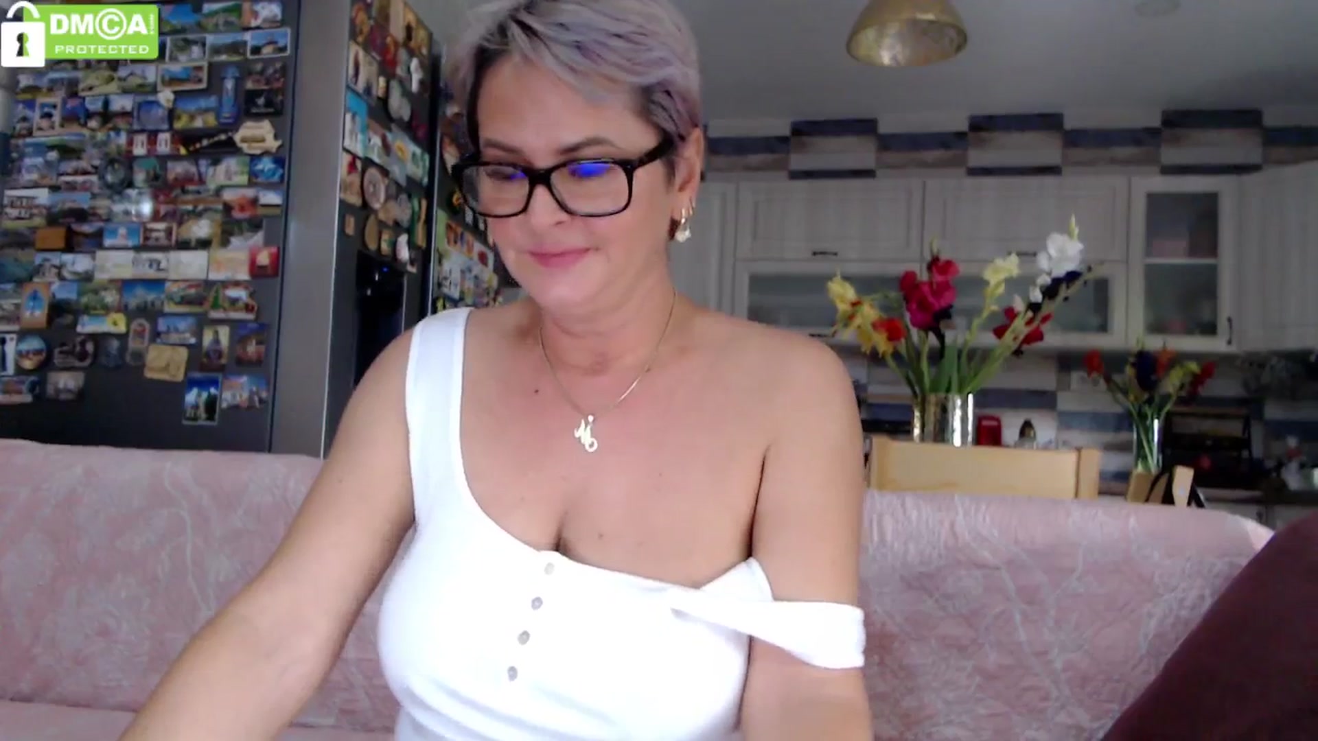 Gallery image thumbnail from silverjewel's myfreecams stream on, 07/18/2024, 10:59 image 11 of 20