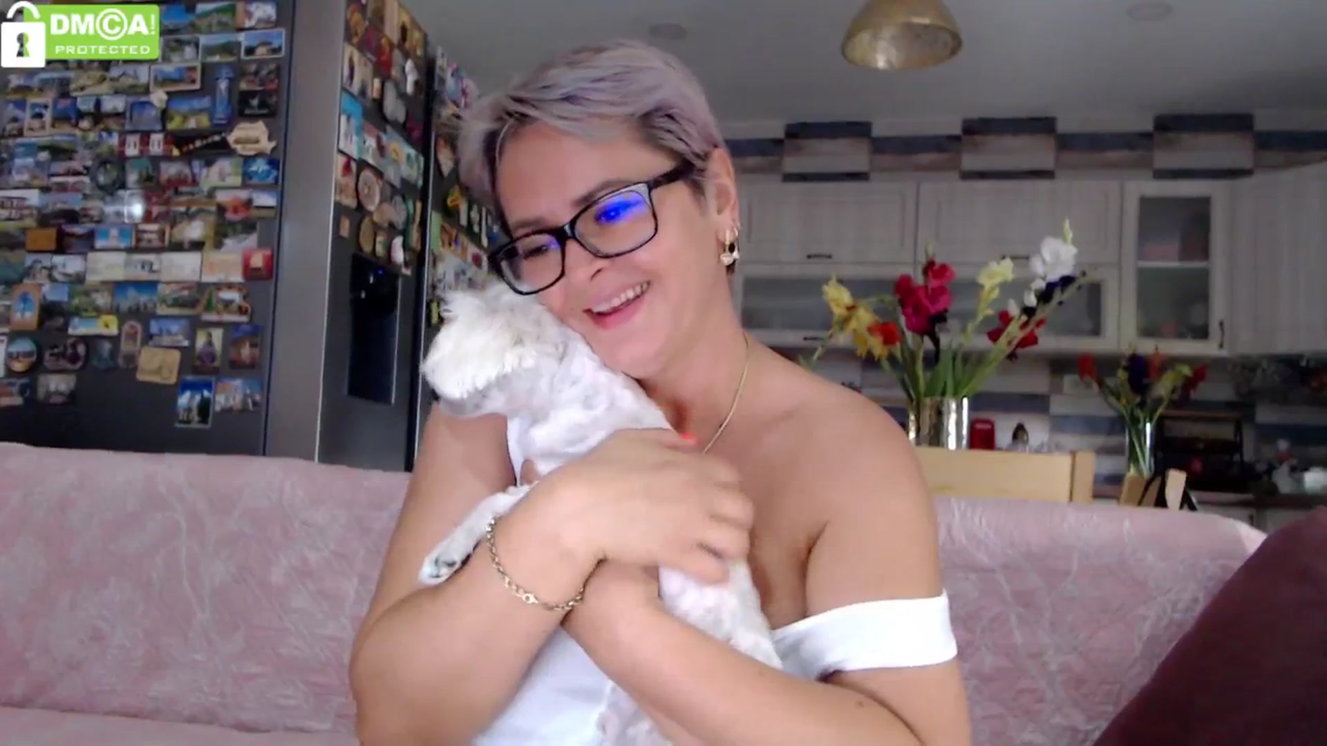 Gallery image thumbnail from silverjewel's myfreecams stream on, 07/18/2024, 10:59 image 12 of 20