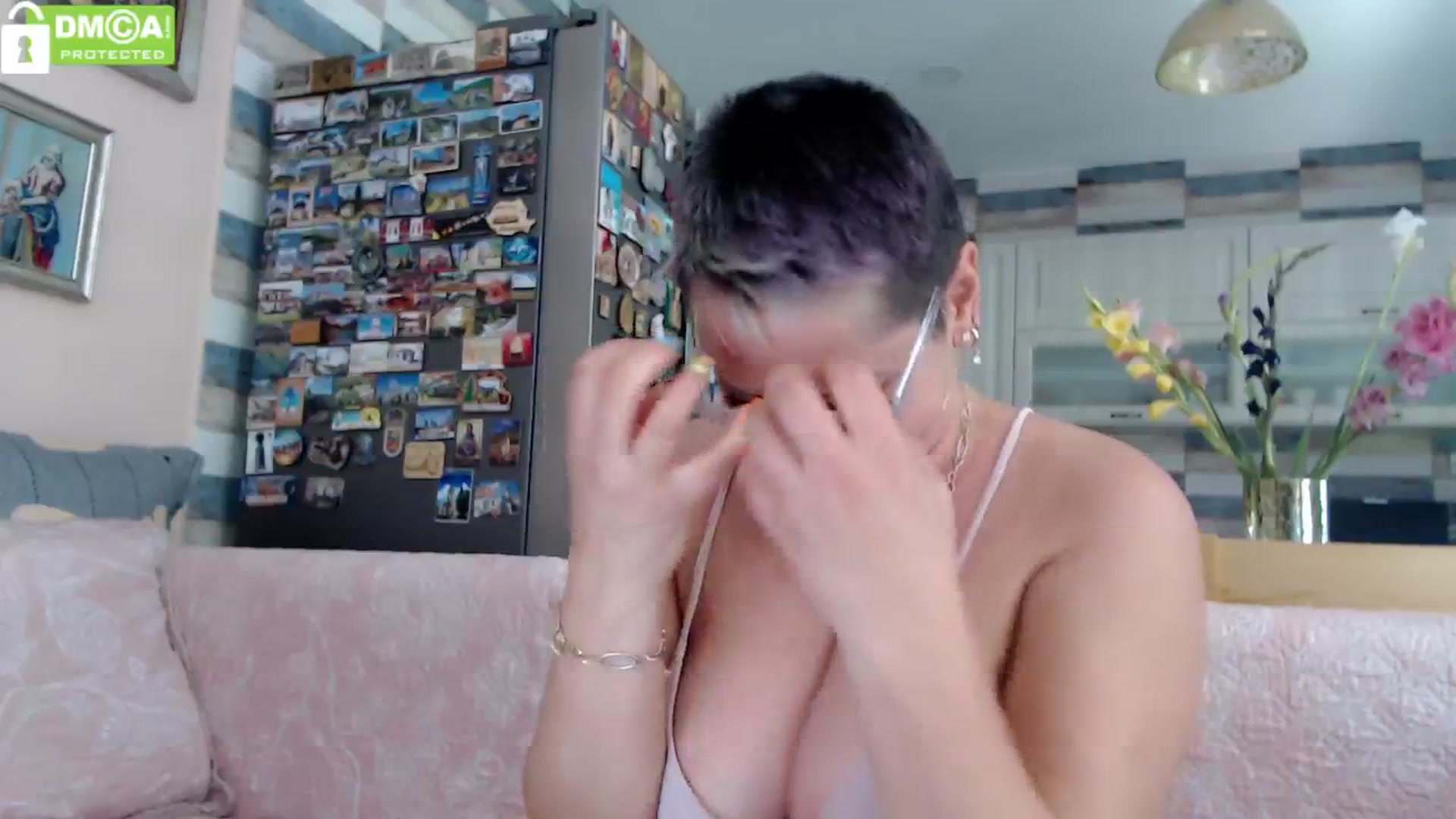 Gallery image thumbnail from silverjewel's myfreecams stream on, 08/01/2024, 12:02 image 9 of 20