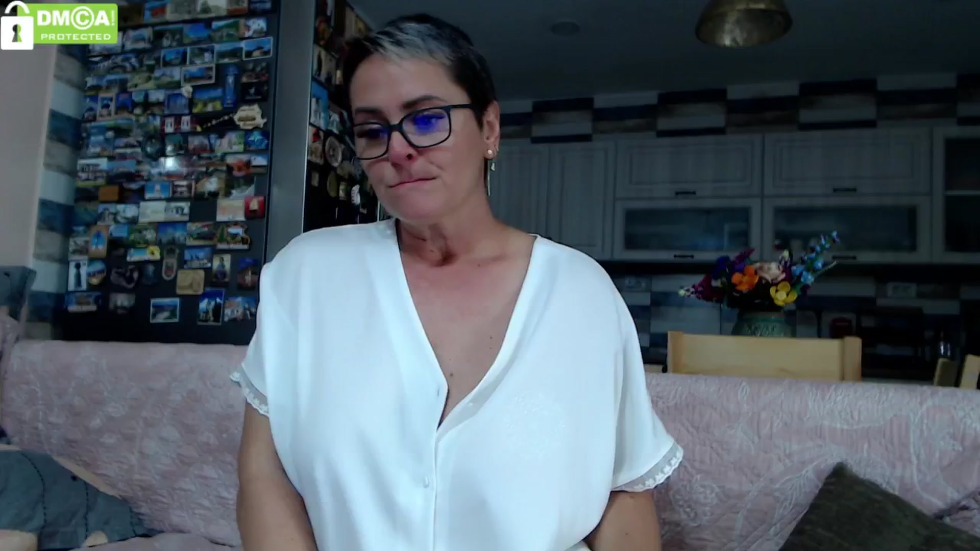 Gallery image thumbnail from silverjewel's myfreecams stream on, 08/27/2024, 10:47 image 14 of 20