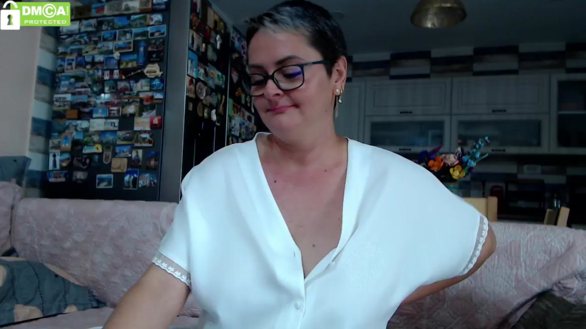 Gallery image thumbnail from silverjewel's myfreecams stream on, 08/27/2024, 10:47 image 10 of 20