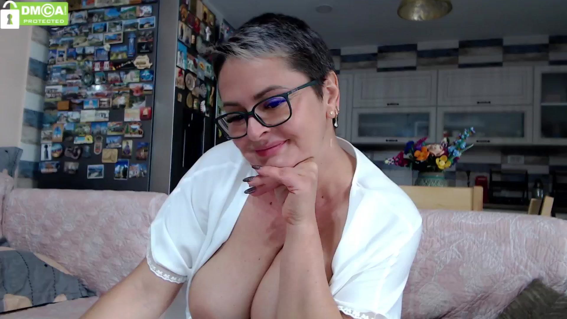 Gallery image thumbnail from silverjewel's myfreecams stream on, 08/27/2024, 10:47 image 9 of 20