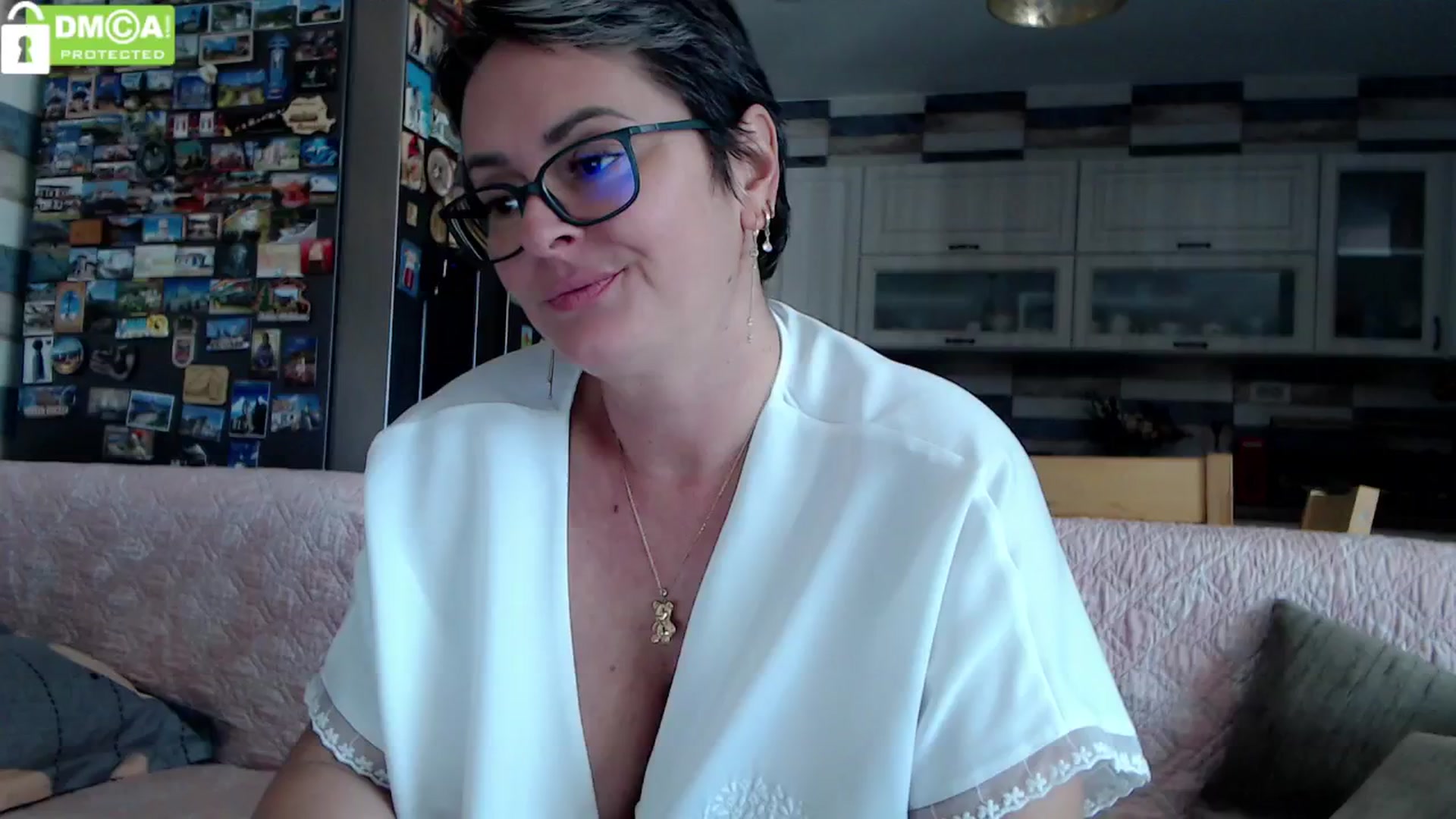 Gallery image thumbnail from silverjewel's myfreecams stream on, 10/23/2024, 10:42 image 13 of 20