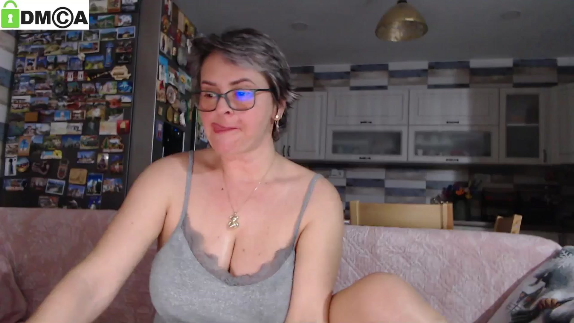 Gallery image thumbnail from silverjewel's myfreecams stream on, 12/25/2024, 17:33 image 9 of 20