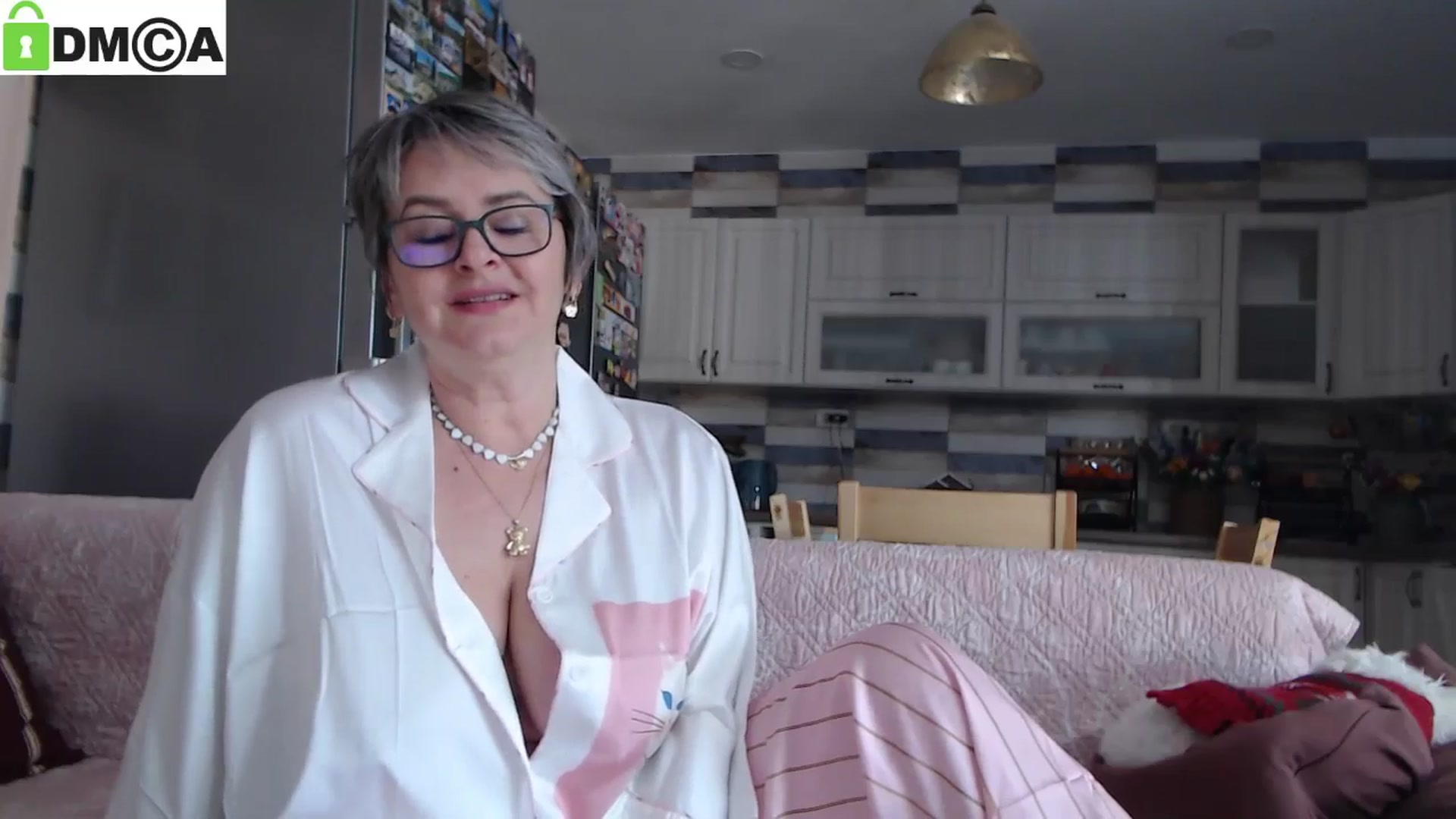 Gallery image thumbnail from silverjewel's myfreecams stream on, 01/16/2025, 10:42 image 10 of 20