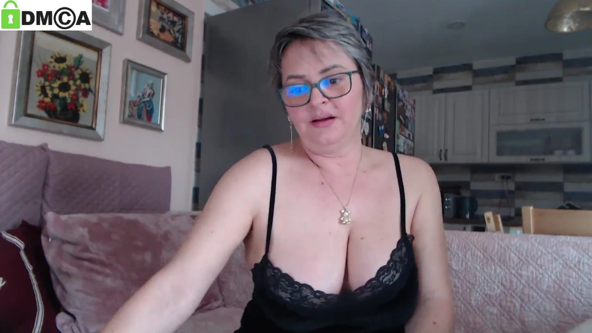 Gallery image thumbnail from silverjewel's myfreecams stream on, 01/18/2025, 12:50 image 19 of 20