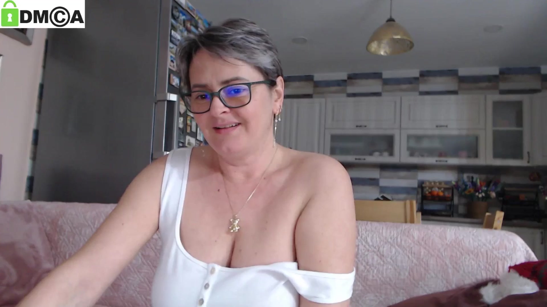 Gallery image thumbnail from silverjewel's myfreecams stream on, 01/22/2025, 10:25 image 19 of 20