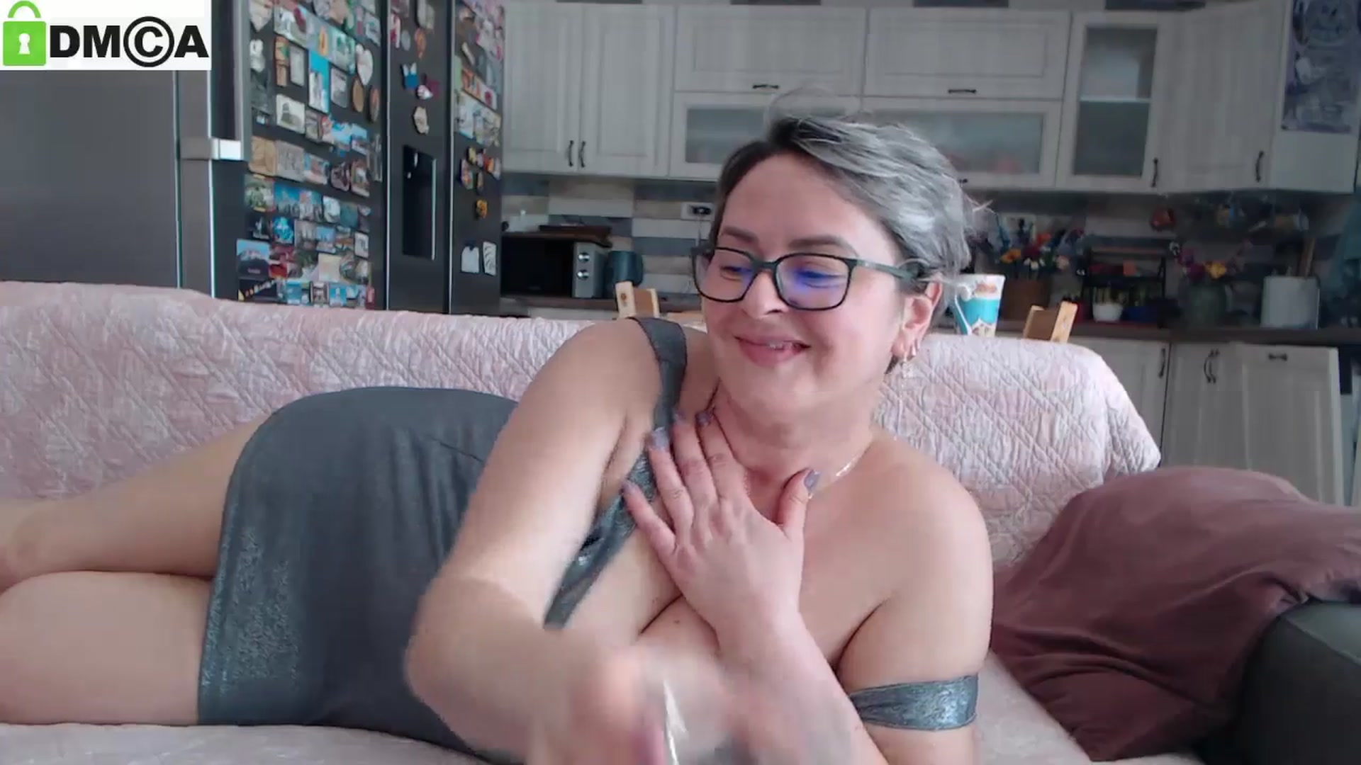 Gallery image thumbnail from silverjewel's myfreecams stream on, 01/23/2025, 11:53 image 16 of 20