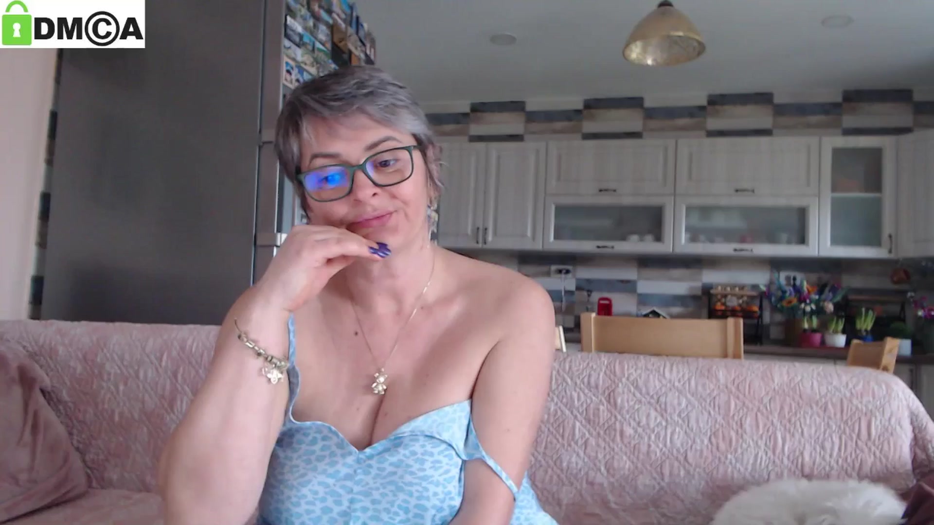 Gallery image thumbnail from silverjewel's myfreecams stream on, 01/27/2025, 10:17 image 19 of 20