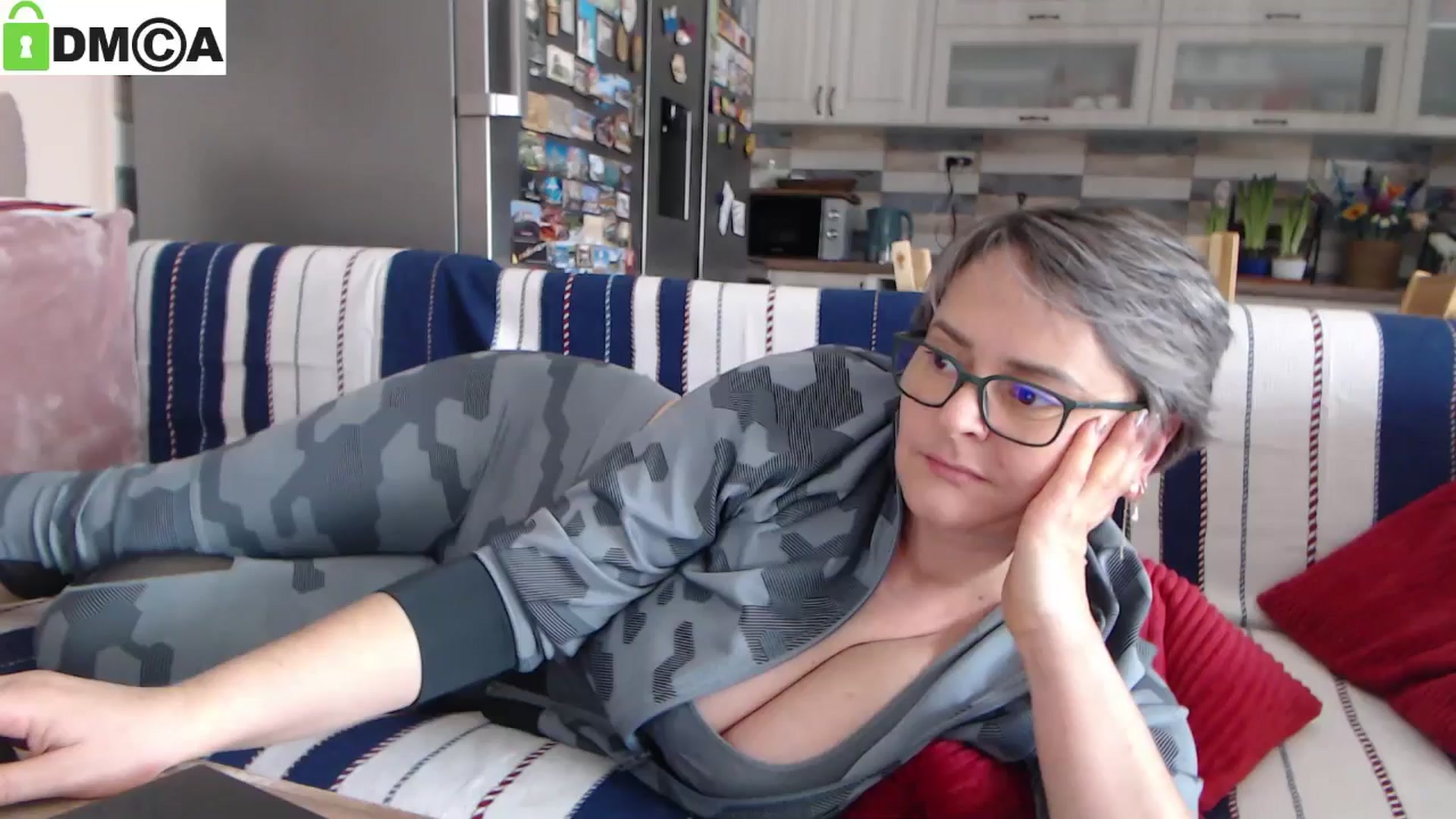Gallery image thumbnail from silverjewel's myfreecams stream on, 02/13/2025, 10:59 image 16 of 20