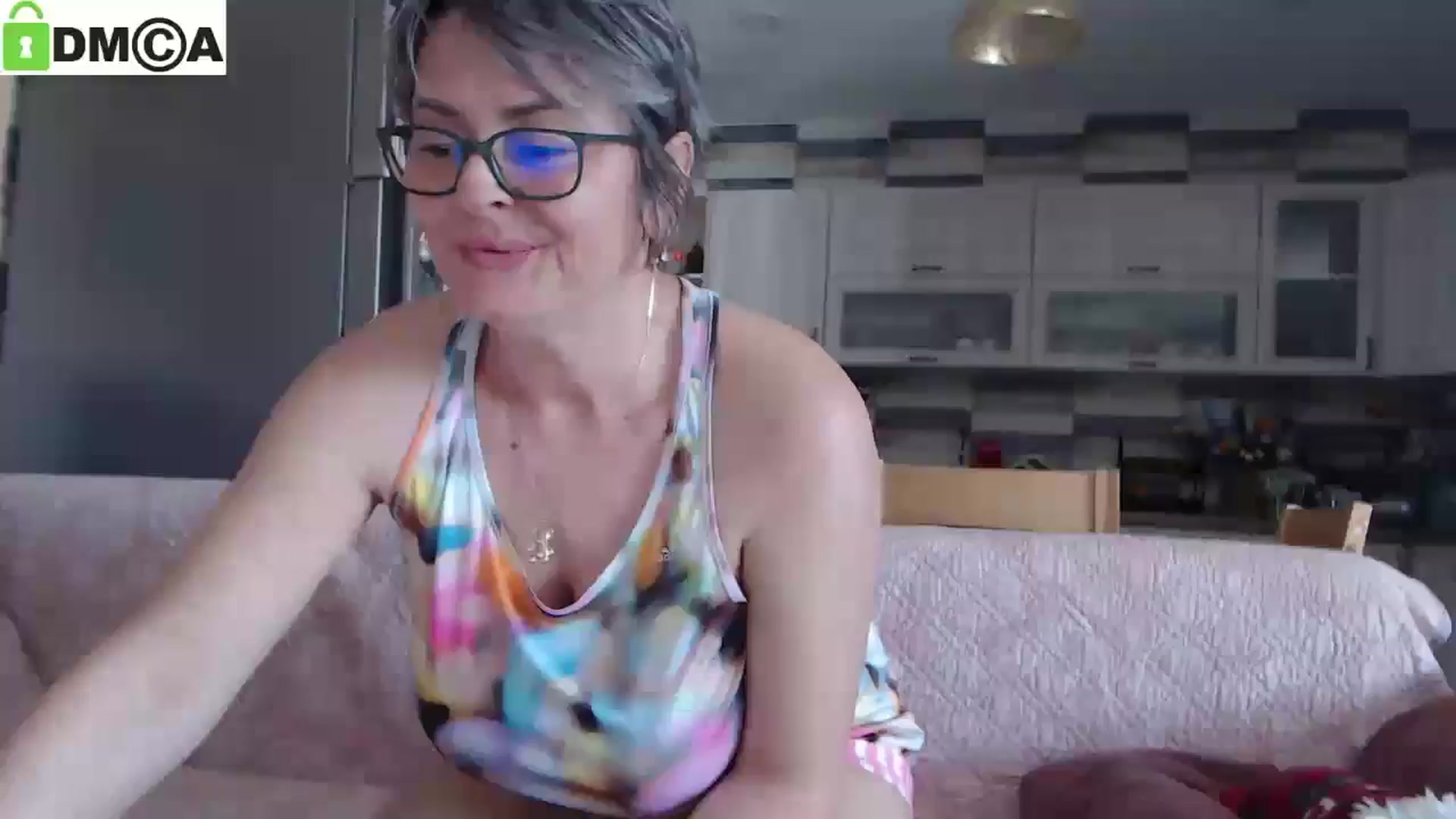 Gallery image thumbnail from silverjewel's myfreecams stream on, 03/05/2025, 09:40 image 16 of 20