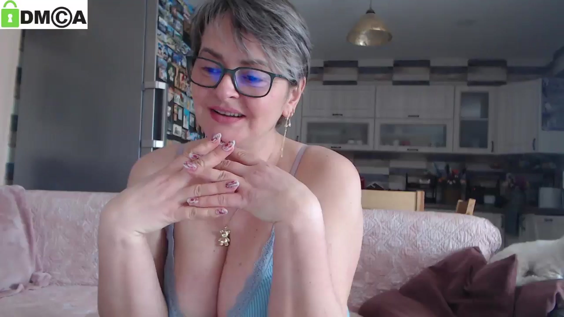 Gallery image thumbnail from silverjewel's myfreecams stream on, 03/14/2025, 11:03 image 9 of 20