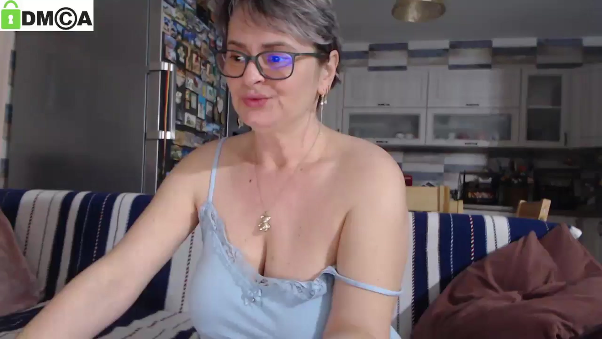 Gallery image thumbnail from silverjewel's myfreecams stream on, 03/20/2025, 18:29 image 10 of 20