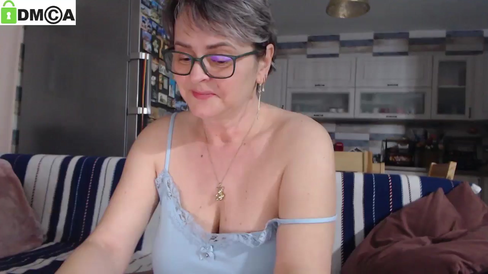Gallery image thumbnail from silverjewel's myfreecams stream on, 03/20/2025, 18:29 image 2 of 20