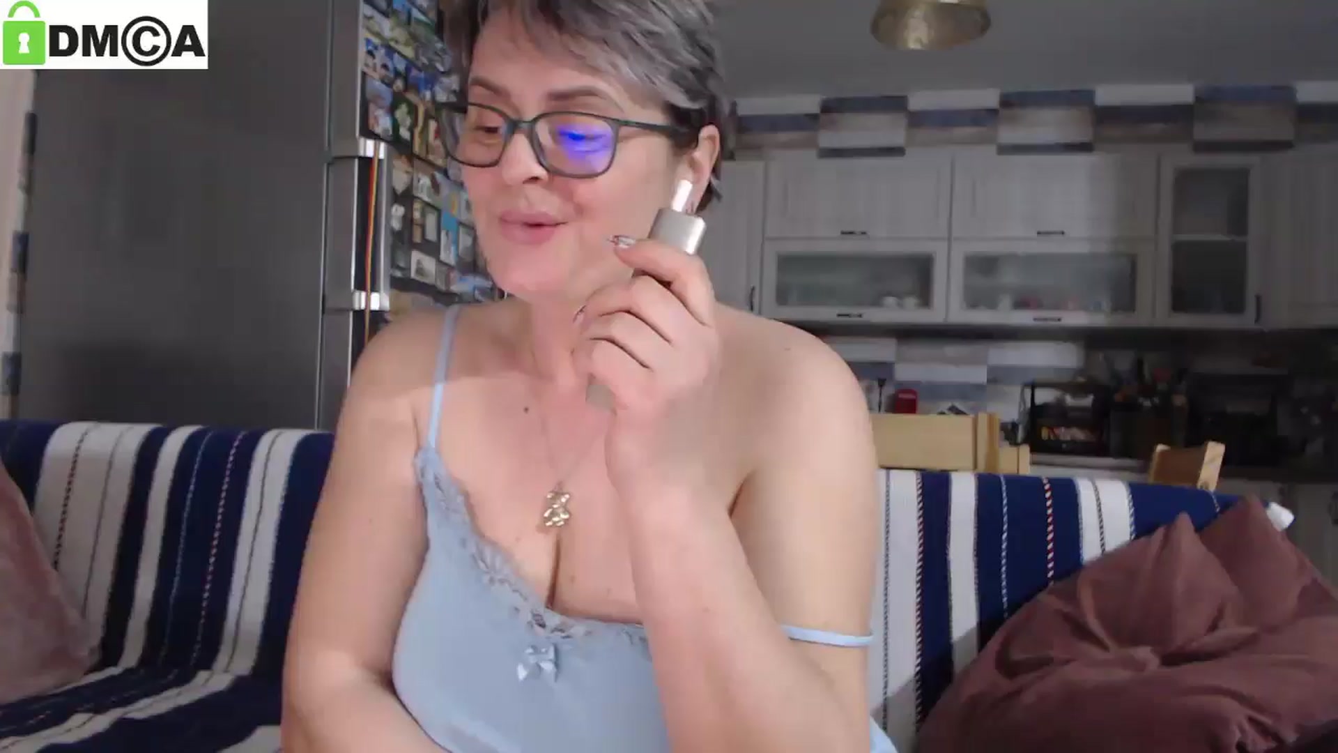 Gallery image thumbnail from silverjewel's myfreecams stream on, 03/20/2025, 18:29 image 11 of 20