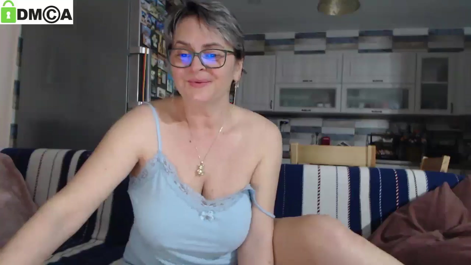 Gallery image thumbnail from silverjewel's myfreecams stream on, 03/20/2025, 19:44 image 10 of 20