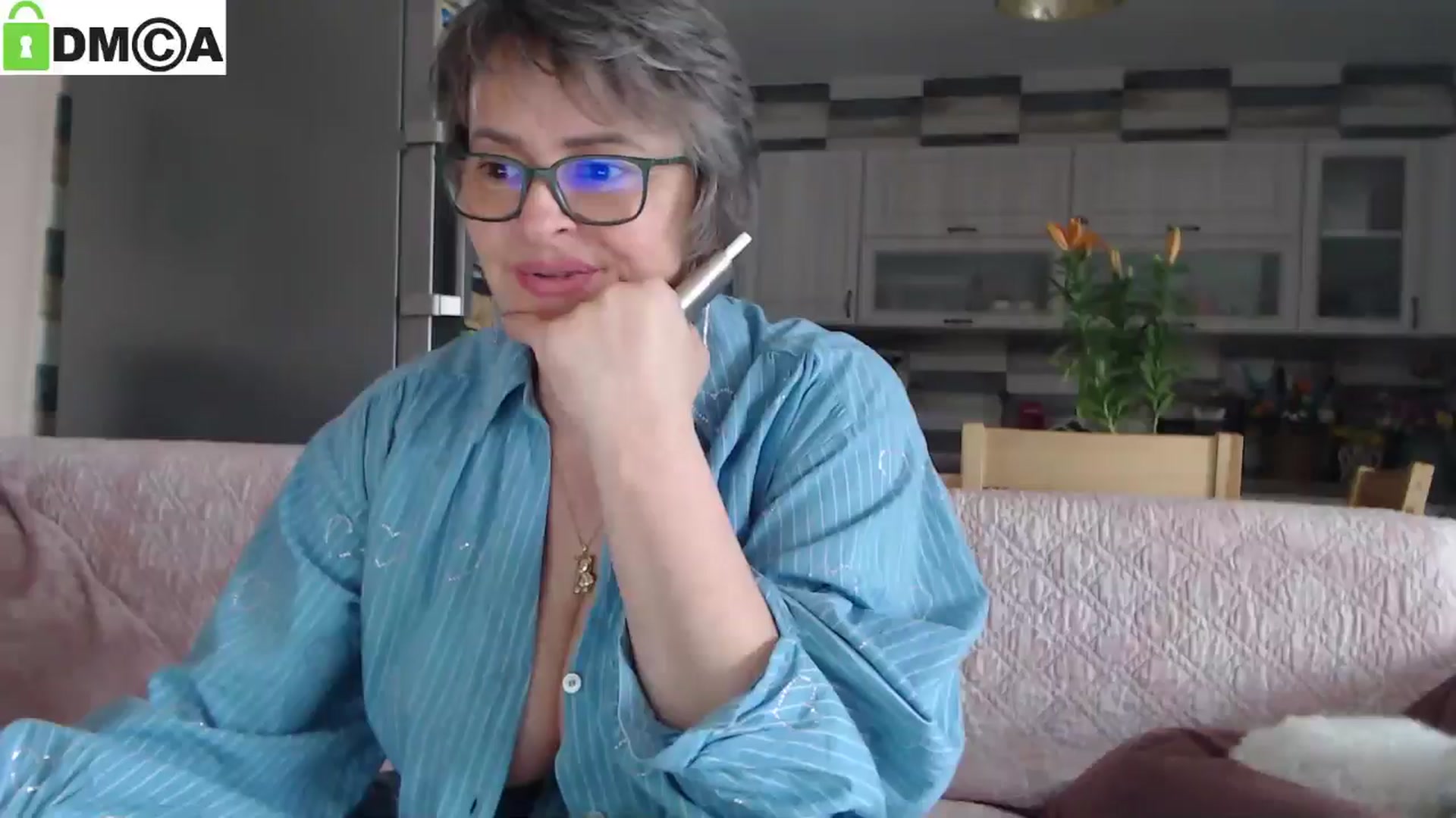 Gallery image thumbnail from silverjewel's myfreecams stream on, 04/03/2025, 10:07 image 6 of 20