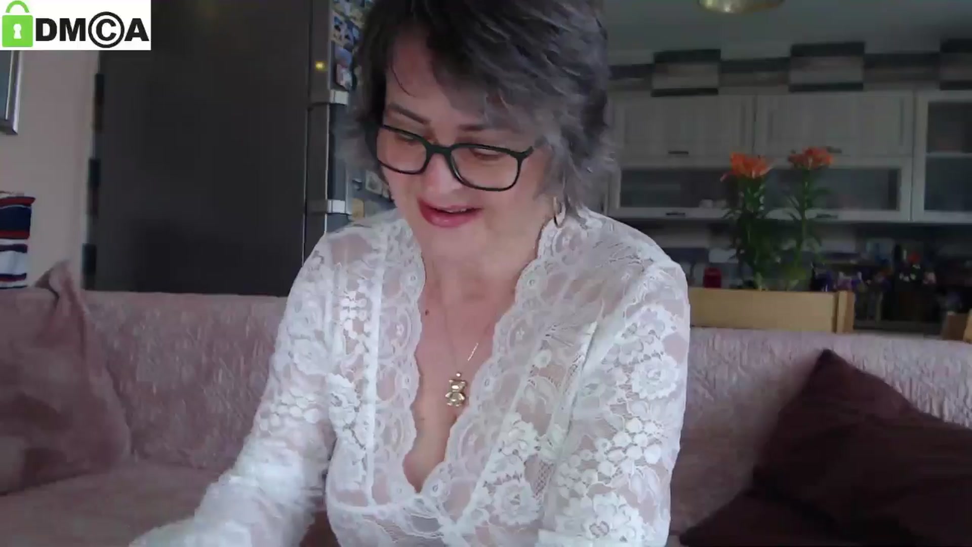 Gallery image thumbnail from silverjewel's myfreecams stream on, 04/10/2025, 09:22 image 15 of 20