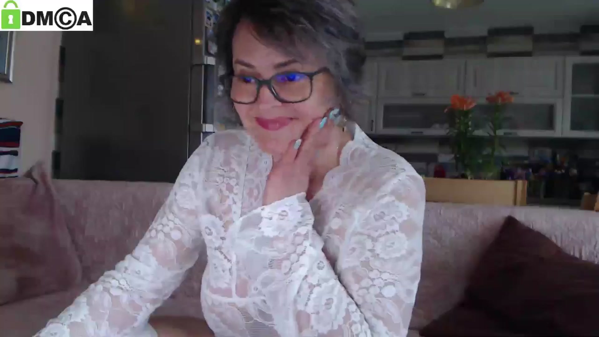 Gallery image thumbnail from silverjewel's myfreecams stream on, 04/10/2025, 09:22 image 16 of 20