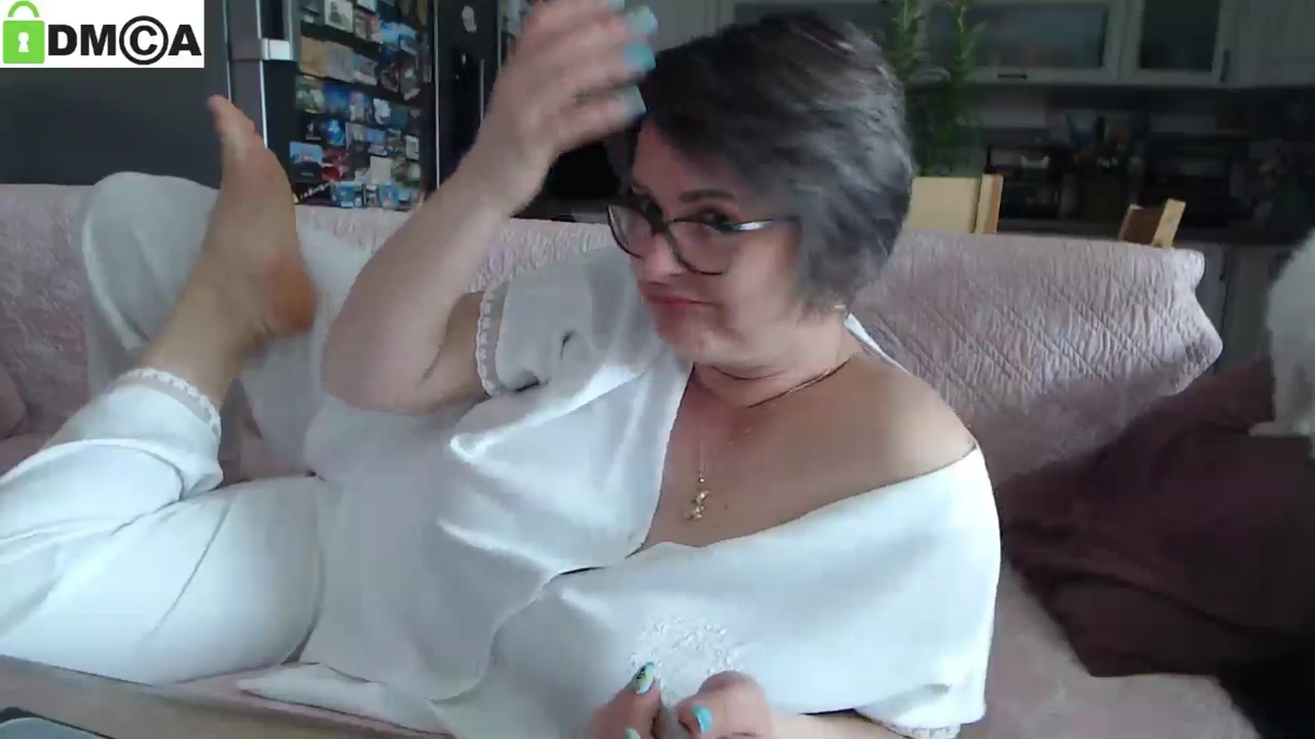 Gallery image thumbnail from silverjewel's myfreecams stream on, 04/14/2025, 10:43 image 3 of 20