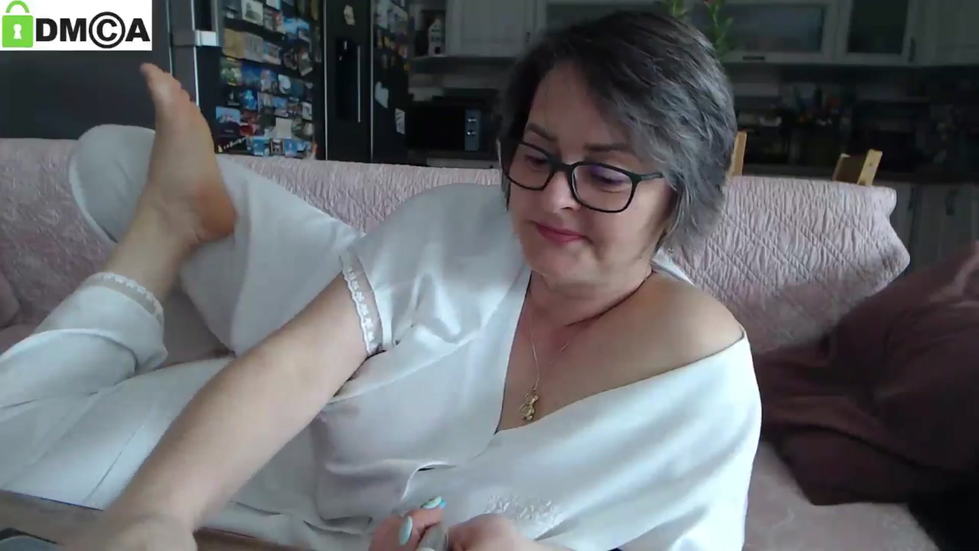 Gallery image thumbnail from silverjewel's myfreecams stream on, 04/14/2025, 10:43 image 5 of 20