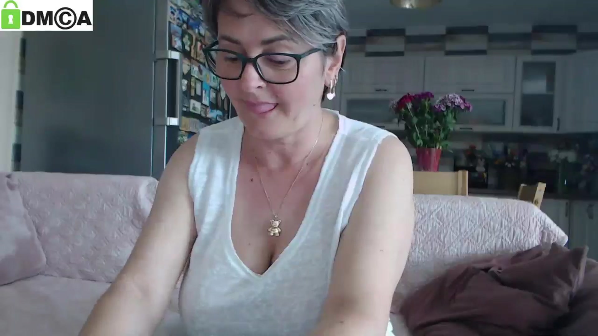 Gallery image thumbnail from silverjewel's myfreecams stream on, 04/30/2025, 11:16 image 20 of 20