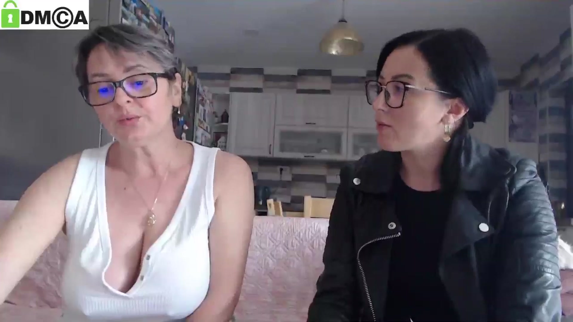 Gallery image thumbnail from silverjewel's myfreecams stream on, 05/08/2025, 10:07 image 4 of 20