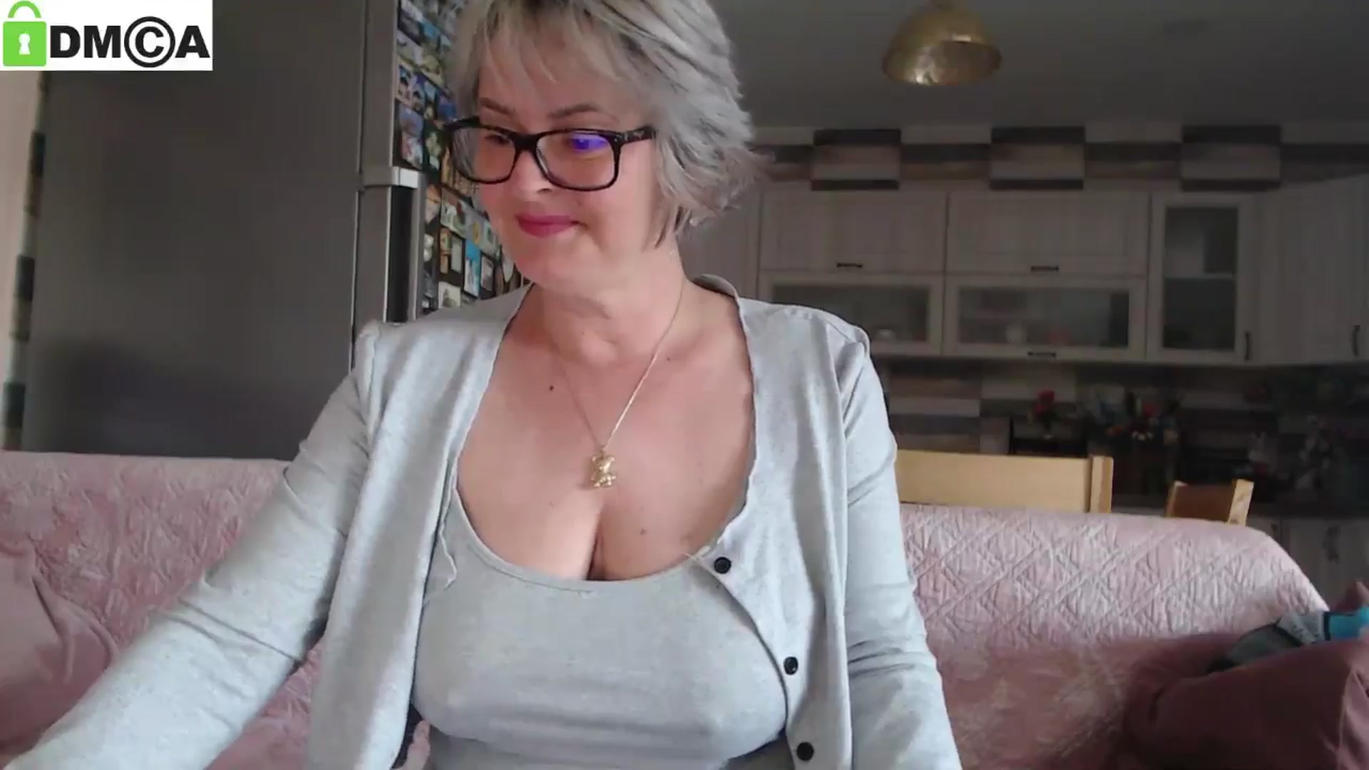 Gallery image thumbnail from silverjewel's myfreecams stream on, 05/13/2025, 08:58 image 5 of 20