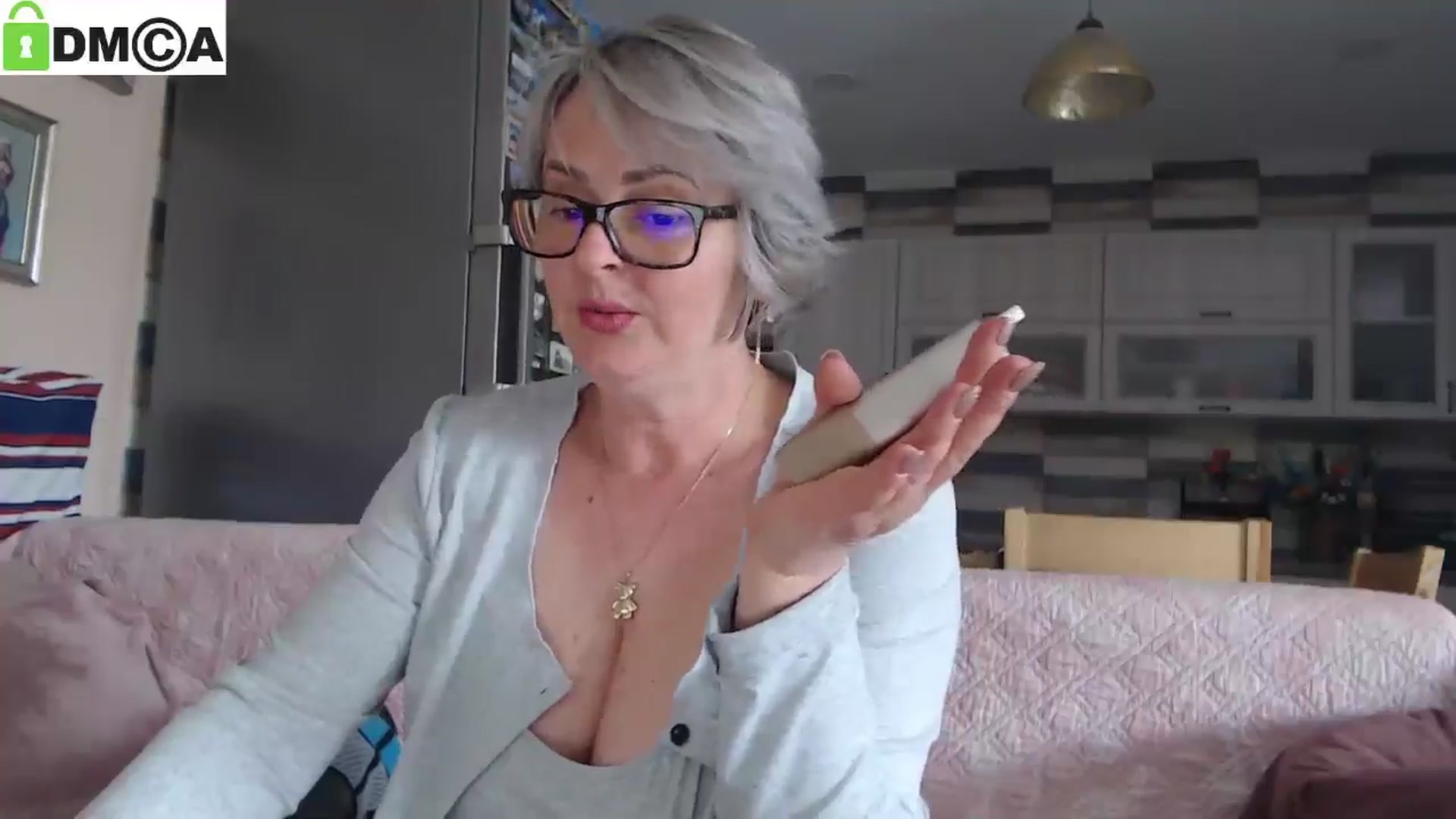 Gallery image thumbnail from silverjewel's myfreecams stream on, 05/13/2025, 09:46 image 5 of 20