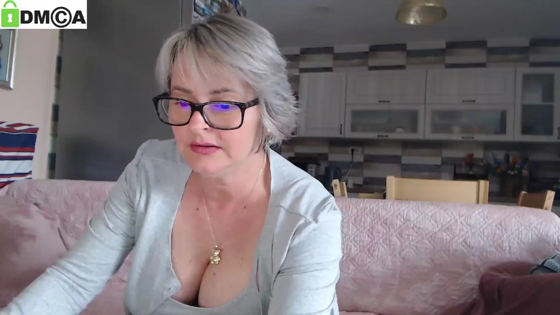 Gallery image thumbnail from silverjewel's myfreecams stream on, 05/13/2025, 09:46 image 3 of 20