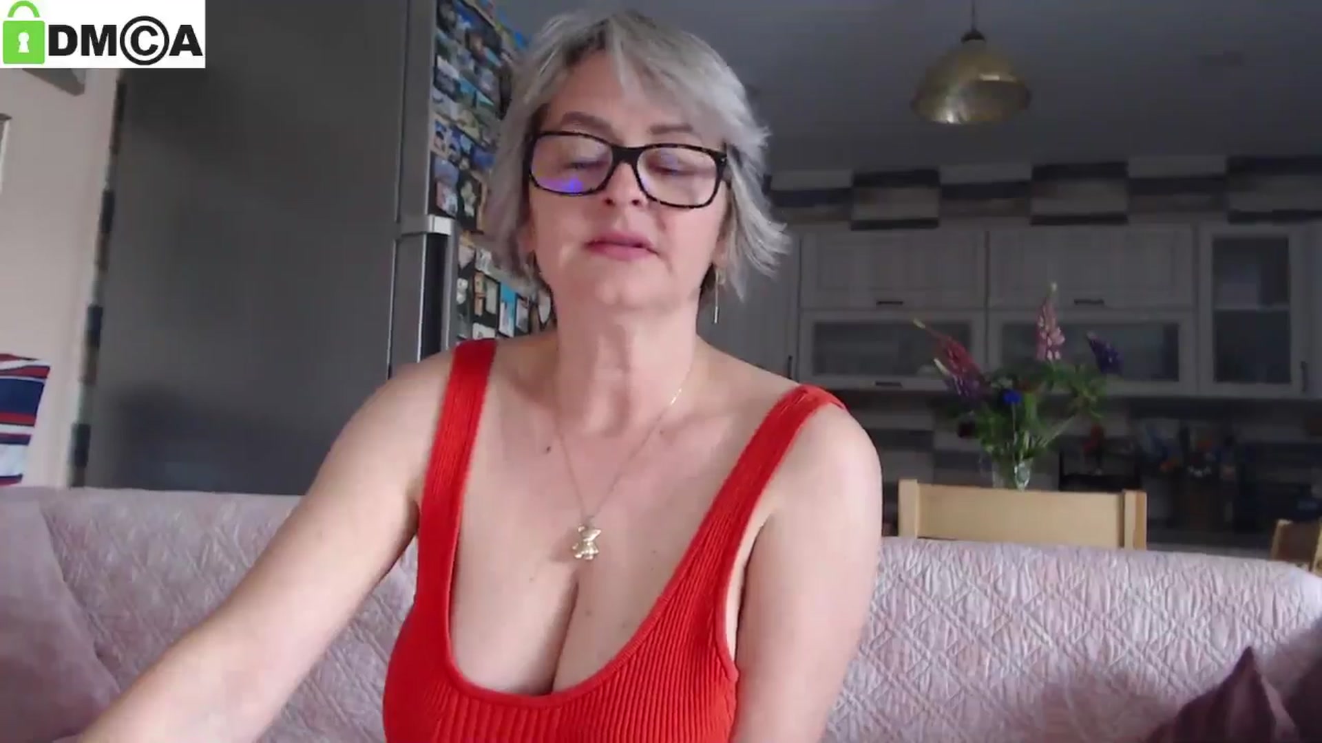 Gallery image thumbnail from silverjewel's myfreecams stream on, 05/14/2025, 07:10 image 15 of 20