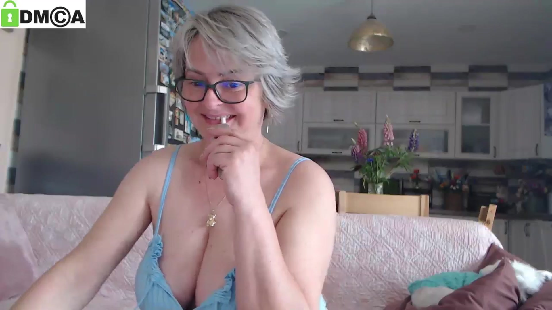 Gallery image thumbnail from silverjewel's myfreecams stream on, 05/15/2025, 09:48 image 15 of 20