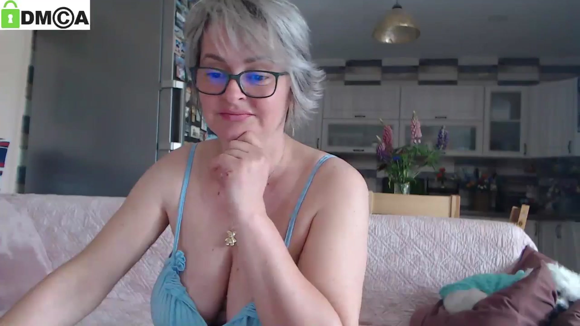 Gallery image thumbnail from silverjewel's myfreecams stream on, 05/15/2025, 09:48 image 7 of 20